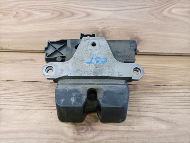 bontott FORD FOCUS II Csomagtérajtó Zárszerkezet