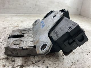 bontott FORD FOCUS II Csomagtérajtó Zárszerkezet