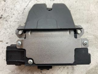 bontott FORD FOCUS II Csomagtérajtó Zárszerkezet