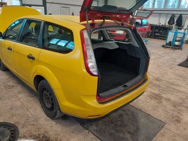 bontott FORD FOCUS II Csomagtérajtó Zárszerkezet