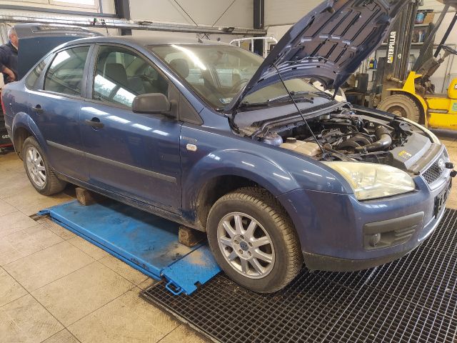 bontott FORD FOCUS II Csomagtérajtó Zárszerkezet