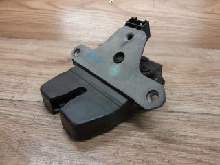 bontott FORD FOCUS II Csomagtérajtó Zárszerkezet