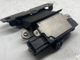 bontott FORD FOCUS II Csomagtérajtó Zárszerkezet