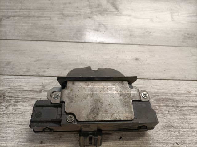 bontott FORD FOCUS II Csomagtérajtó Zárszerkezet