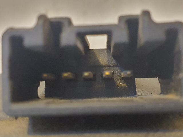 bontott FORD FOCUS II Csomagtérajtó Zárszerkezet