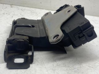 bontott FORD FOCUS II Csomagtérajtó Zárszerkezet