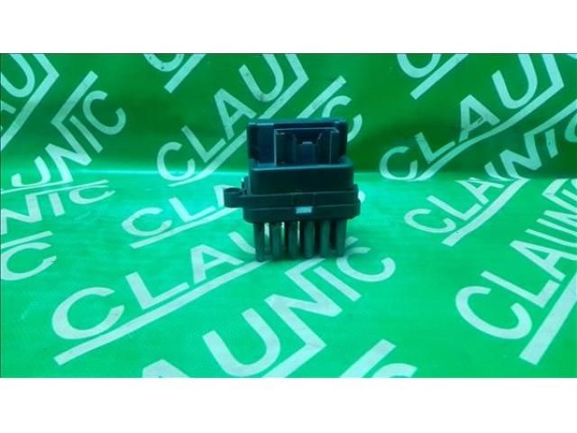 bontott FORD FOCUS II Előtét Ellenállás Fűtőmotor