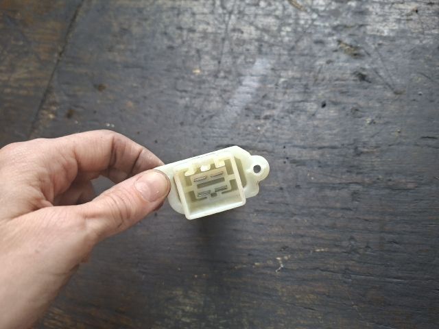 bontott FORD FOCUS II Előtét Ellenállás Fűtőmotor