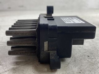 bontott FORD FOCUS II Előtét Ellenállás Fűtőmotor