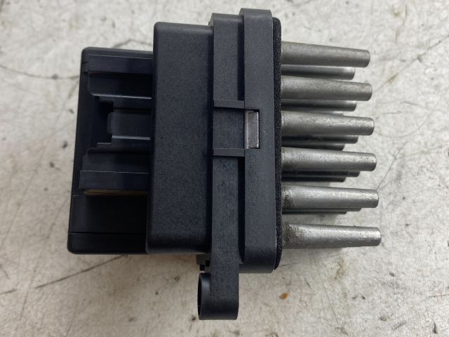 bontott FORD FOCUS II Előtét Ellenállás Fűtőmotor