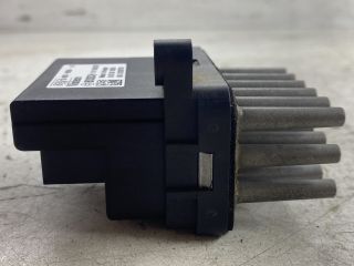 bontott FORD FOCUS II Előtét Ellenállás Fűtőmotor