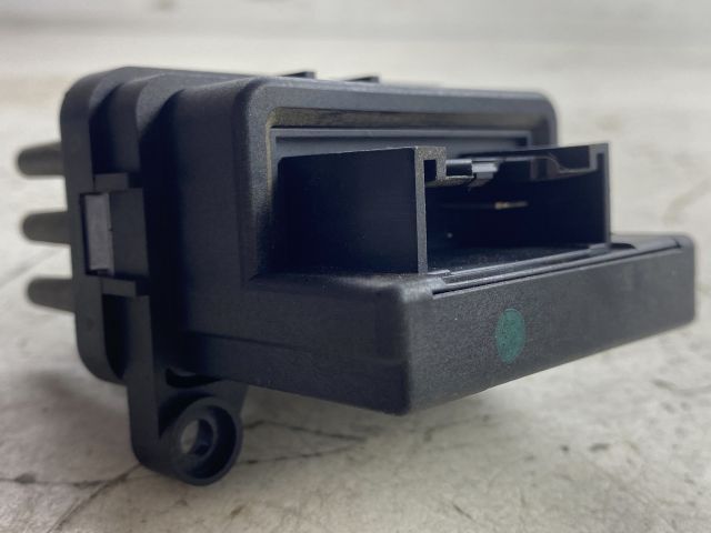 bontott FORD FOCUS II Előtét Ellenállás Fűtőmotor