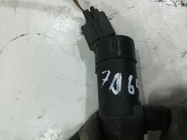 bontott FORD FOCUS II Első Ablakmosó Szivattyú