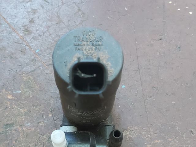 bontott FORD FOCUS II Első Ablakmosó Szivattyú