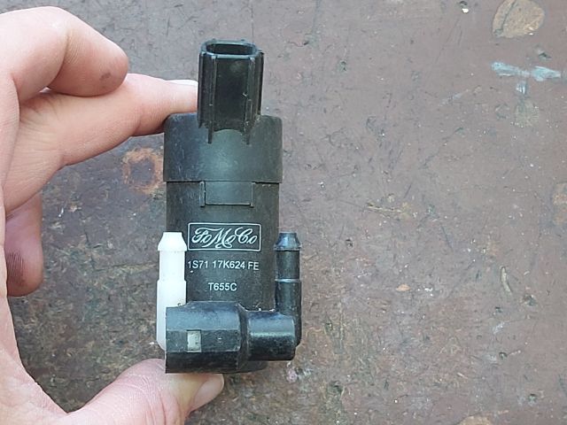 bontott FORD FOCUS II Első Ablakmosó Szivattyú