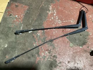 bontott FORD FOCUS II Első Ablaktörlő Kar