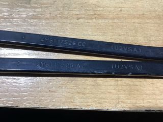 bontott FORD FOCUS II Első Ablaktörlő Kar