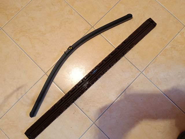 bontott FORD FOCUS II Első Ablaktörlő Lapát Pár