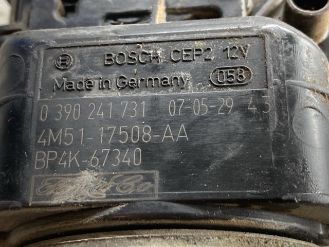 bontott FORD FOCUS II Első Ablaktörlő Motor