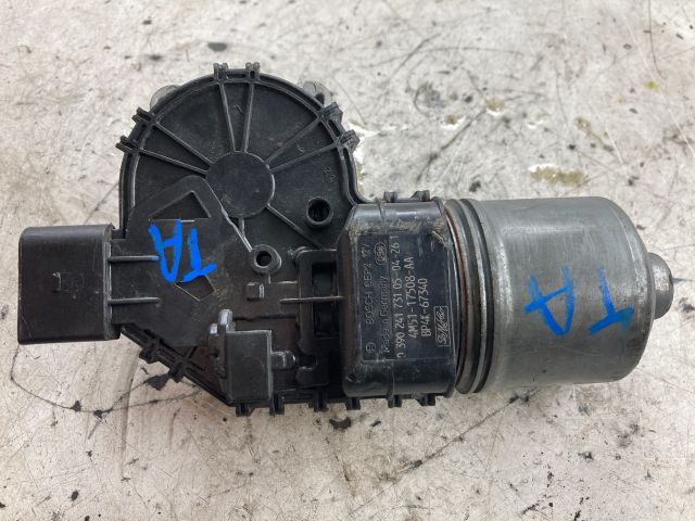 bontott FORD FOCUS II Első Ablaktörlő Motor