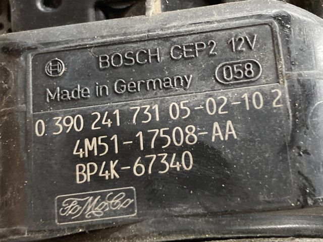 bontott FORD FOCUS II Első Ablaktörlő Motor