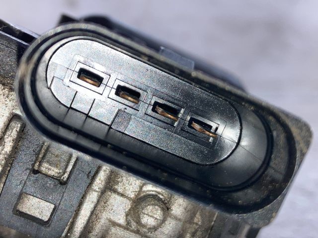 bontott FORD FOCUS II Első Ablaktörlő Motor