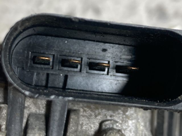 bontott FORD FOCUS II Első Ablaktörlő Motor