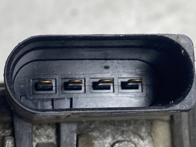 bontott FORD FOCUS II Első Ablaktörlő Motor