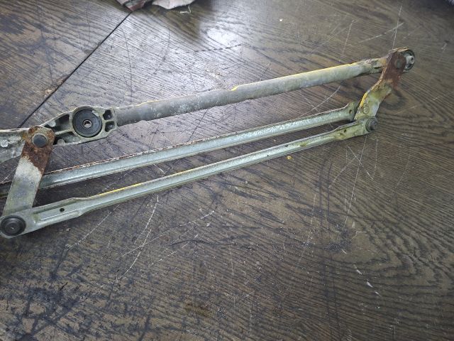 bontott FORD FOCUS II Első Ablaktörlő Szerkezet Motorral