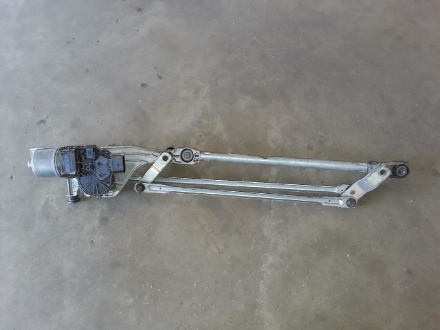 bontott FORD FOCUS II Első Ablaktörlő Szerkezet Motorral