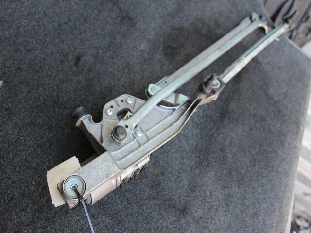 bontott FORD FOCUS II Első Ablaktörlő Szerkezet Motorral