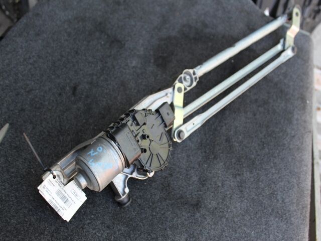 bontott FORD FOCUS II Első Ablaktörlő Szerkezet Motorral