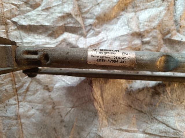 bontott FORD FOCUS II Első Ablaktörlő Szerkezet Motorral