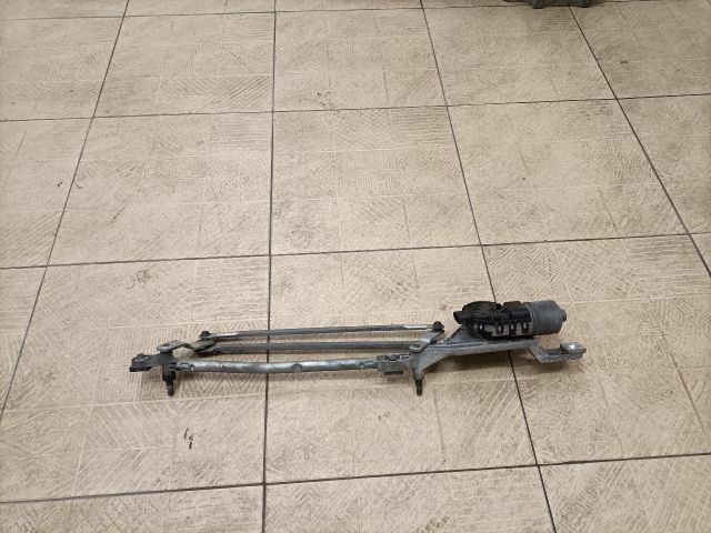 bontott FORD FOCUS II Első Ablaktörlő Szerkezet Motorral