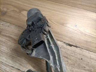 bontott FORD FOCUS II Első Ablaktörlő Szerkezet Motorral