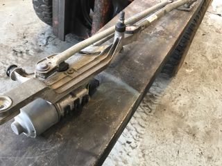 bontott FORD FOCUS II Első Ablaktörlő Szerkezet Motorral