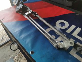 bontott FORD FOCUS II Első Ablaktörlő Szerkezet Motorral