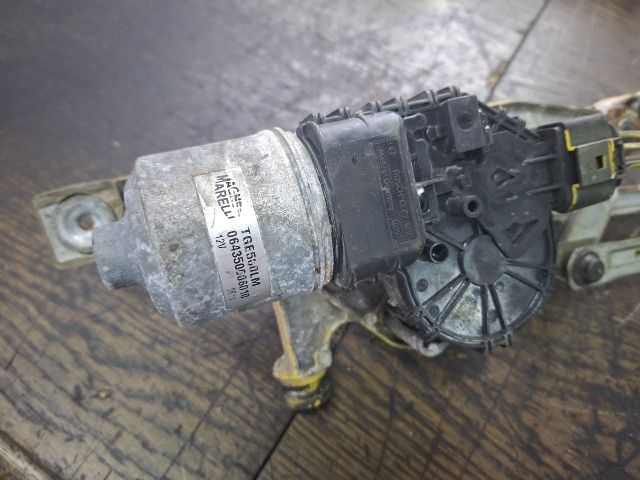 bontott FORD FOCUS II Első Ablaktörlő Szerkezet Motorral