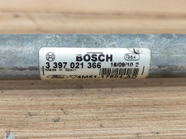 bontott FORD FOCUS II Első Ablaktörlő Szerkezet Motorral