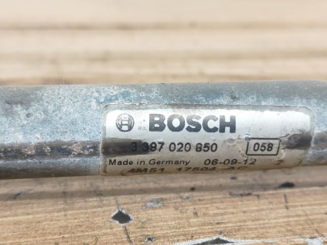 bontott FORD FOCUS II Első Ablaktörlő Szerkezet Motorral