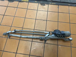 bontott FORD FOCUS II Első Ablaktörlő Szerkezet Motorral