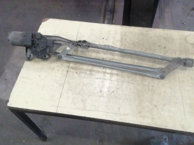 bontott FORD FOCUS II Első Ablaktörlő Szerkezet Motorral