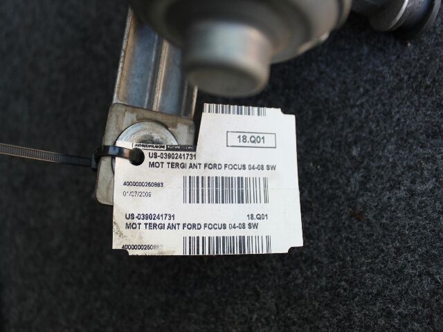 bontott FORD FOCUS II Első Ablaktörlő Szerkezet Motorral