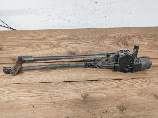 bontott FORD FOCUS II Első Ablaktörlő Szerkezet Motorral