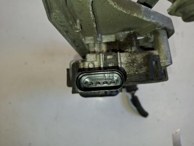 bontott FORD FOCUS II Első Ablaktörlő Szerkezet Motorral