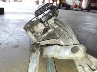 bontott FORD FOCUS II Első Ablaktörlő Szerkezet Motorral