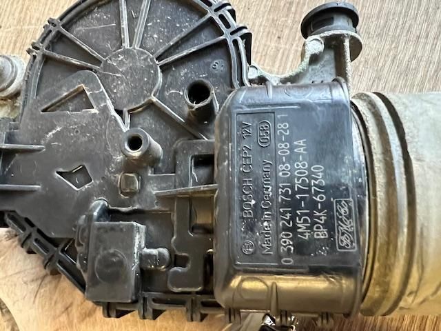 bontott FORD FOCUS II Első Ablaktörlő Szerkezet