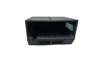 bontott FORD FOCUS II Első Hamutartó