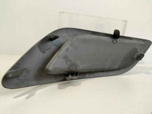 bontott FORD FOCUS II Első Lökhárító Alsó Középső Díszrács