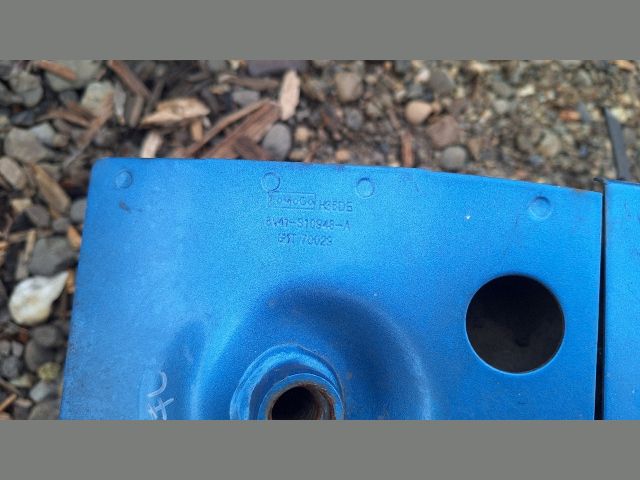 bontott FORD FOCUS II Első Lökhárító Merevítő (Fém)